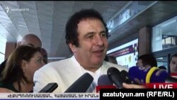 Armenian tycoon Gagik Tsarukian, former leader of the Prosperous Armenia Party, is considering a political comeback.