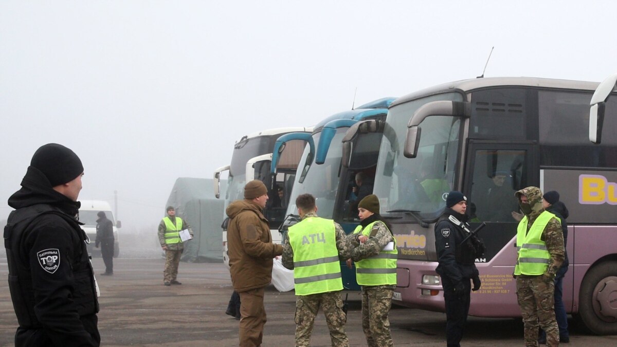 Ukraine, Russia-Backed Separatists Complete Prisoner Swap