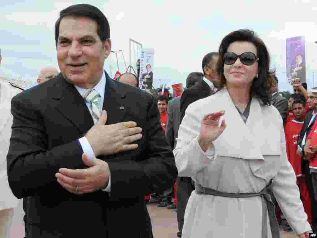 Prezident Ben Ali arvadı Leila ilə birlikdə, 11 oktyabr 2009