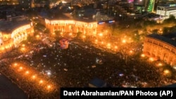 ARMENIA -- Opposition demonstrators gathered on the Republic Square celebrating Armenian Prime Minister's Serzh Sarkisian's resignation in Yerevan, April 23, 2018