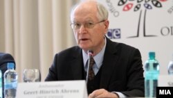 Герт-Хајнрих Аренс, шеф на мисијата за набљудувачи на изборите на ОБСЕ/ОДИХР.