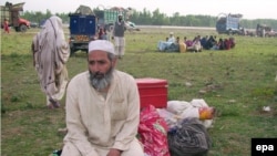 Many thousands have fled the Swat region as Pakistani forces battle Taliban forces.