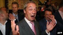 Lideri i dorëhequr i UKIP, Nigel Farage 