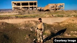 В городе Синджар на севере Ирака, отбитого у боевиков ИГ осенью 2015 года
