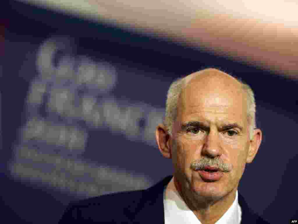 Grčki premijer George Papandreou, 03.11.2011. Foto: AFP / Lionel Bonaventure 