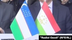Флаги РУз и РТ.
