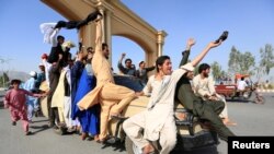 مردم افغانستان از آتش بس در روز های عید سعید فطر با گرمی استقبال کردند