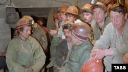 В первые часы аварии удалось спасти 29 шахтеров