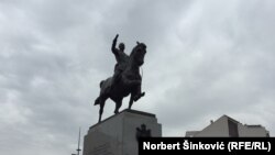 U Novom Sadu je na Trgu Republike otkriven i spomenik kralju Petru Prvom Oslobodiocu