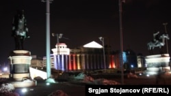Скопје 2014, ноќе свети во разни бои