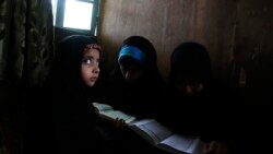 د کشمیر په سرینګر کې مسلمان کوچنیان