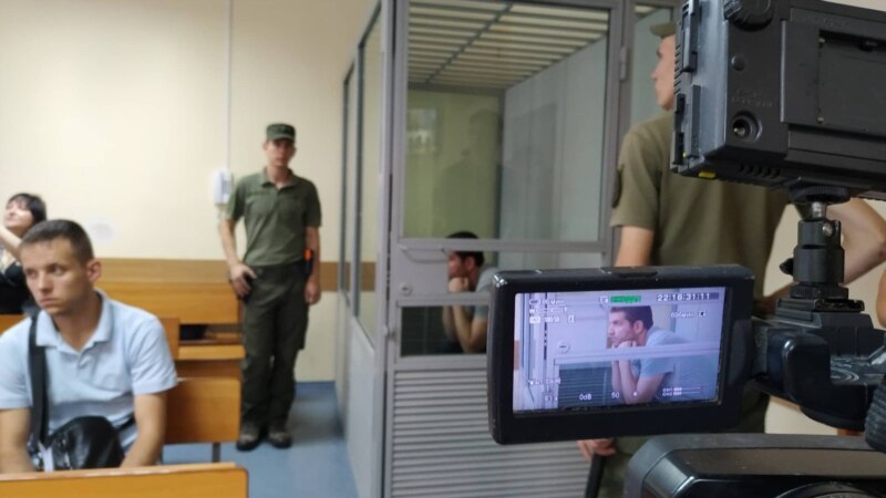 Суд в Херсоне продлил арест подозреваемому в участии в «самообороне Крыма» Степану Резунику