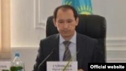 Нурлан Суюнбаев, бывший председатель дисциплинарного совета и заместитель председателя департамента по делам государственной службы и противодействию коррупции по Западно-Казахстанской области. 