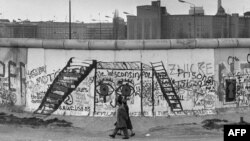 نمایی از دیوار برلین، نماد جدایی یک ملت