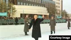Қазақстан президенті Нұрсұлтан Назарбаевтың 1999 жылғы инаугурациясы (Сурет Ақорда сайтынан алынды).