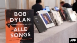 Bob Dylanın yazdığı kitablar.