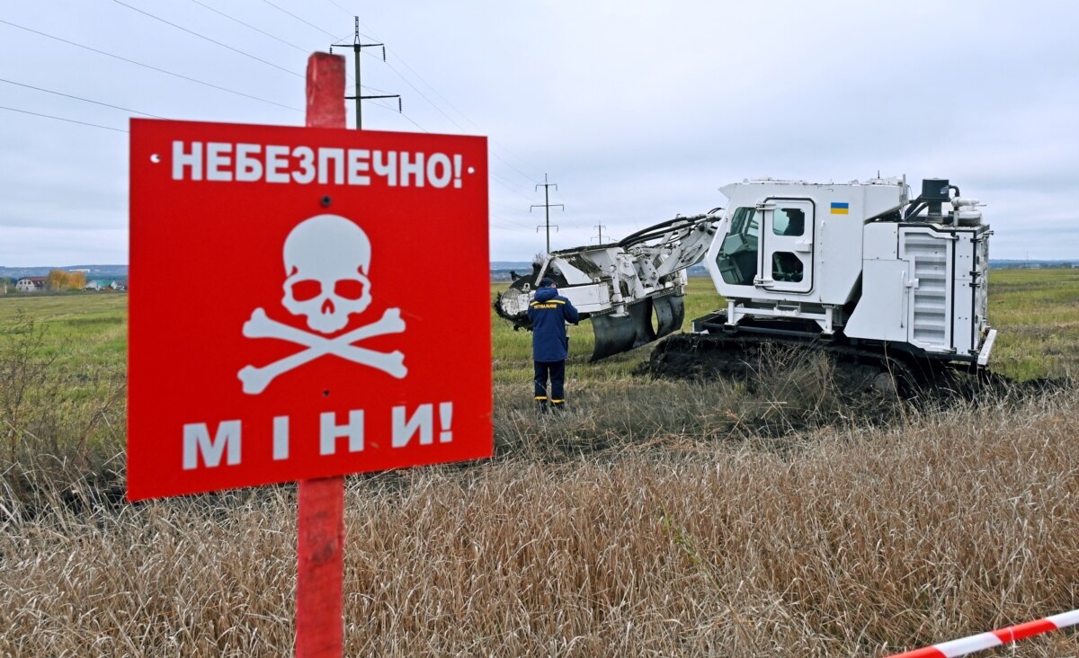 Британія передала Україні обладнання для розмінування