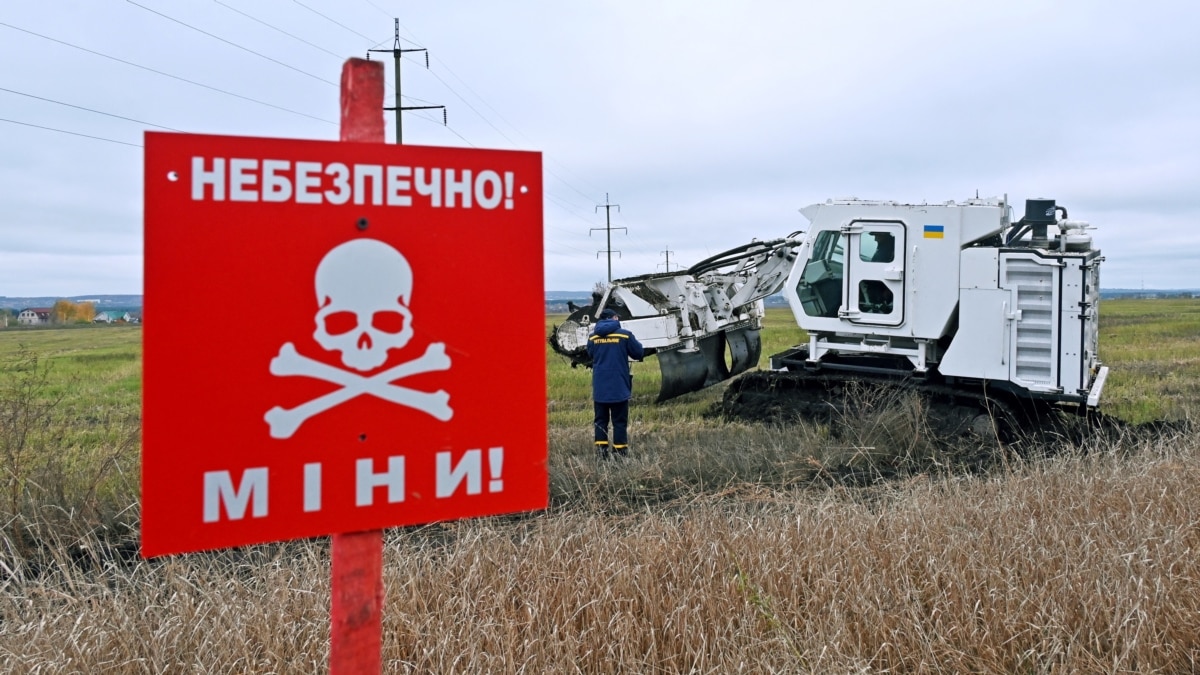 На Харківщині чоловік наступив на протипіхотну міну