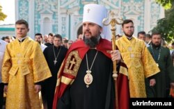 Глава Православної церкви України (ПЦУ), митрополит Київський і всієї України Епіфаній під час Божественної літургії біля Софії Київської з нагоди 1031-ї річниці Хрещення України-Руси. Київ, 28 липня 2019 року