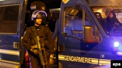 Իրավապահները Փարիզում հակաահաբեկչական գործողություններ են իրականացնում, արխիվ