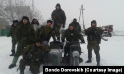 Bondo Dorovskikh dostları ilə