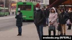 На прыпынку ў Гомлі, архіўны здымак