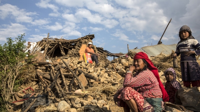 Непалда катуу жер титирөөдө 100дөн ашык адам мерт болду 