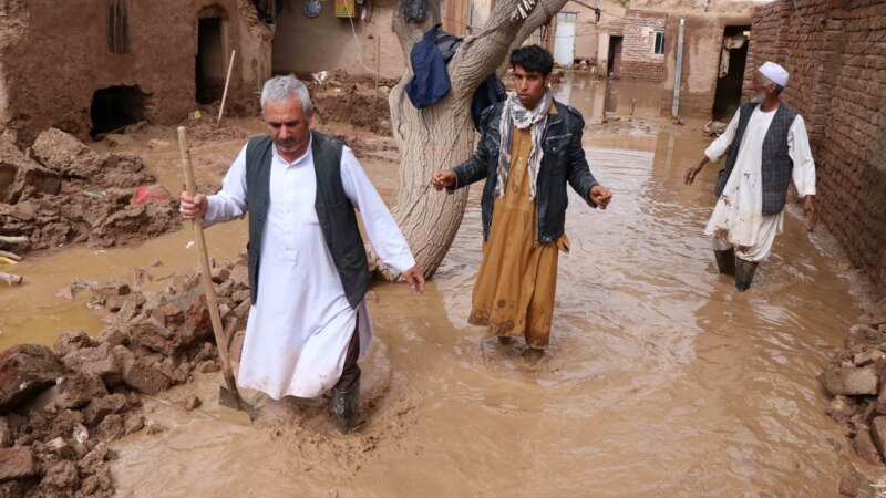 Најмалку 14 загинати во поплавите во Авганистан