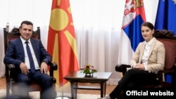 Премиерот Зоран Заев се сретна со српската премиерка Ана Брнабиќ во Белград.