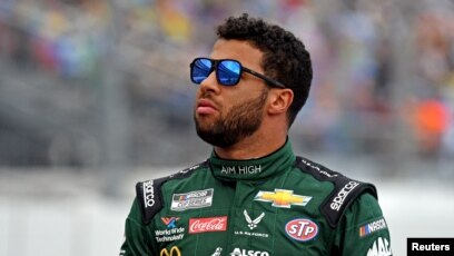 ФБР: чернокожему пилоту NASCAR не подбрасывали петлю висельника