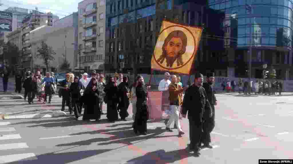 Protivnici gej parade.