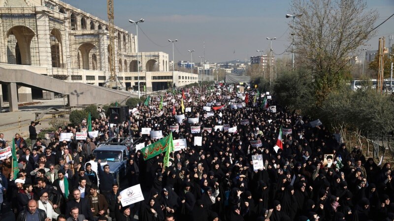 مایک پنس: د ایراني ځوانانو له ازادۍ غوښتونکو مظاهرو ملاتړ کوو