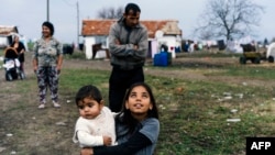 Romska porodica u selu Ehzar Antimovo na jugoistoku Bugarske.