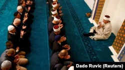 Molitva u Gazi Husrev-begovoj džamiji u Sarajevu, 4. juna 2019.