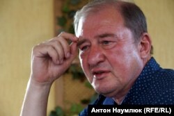 Crimean Tatar activist Ilmi Umerov (file photo)