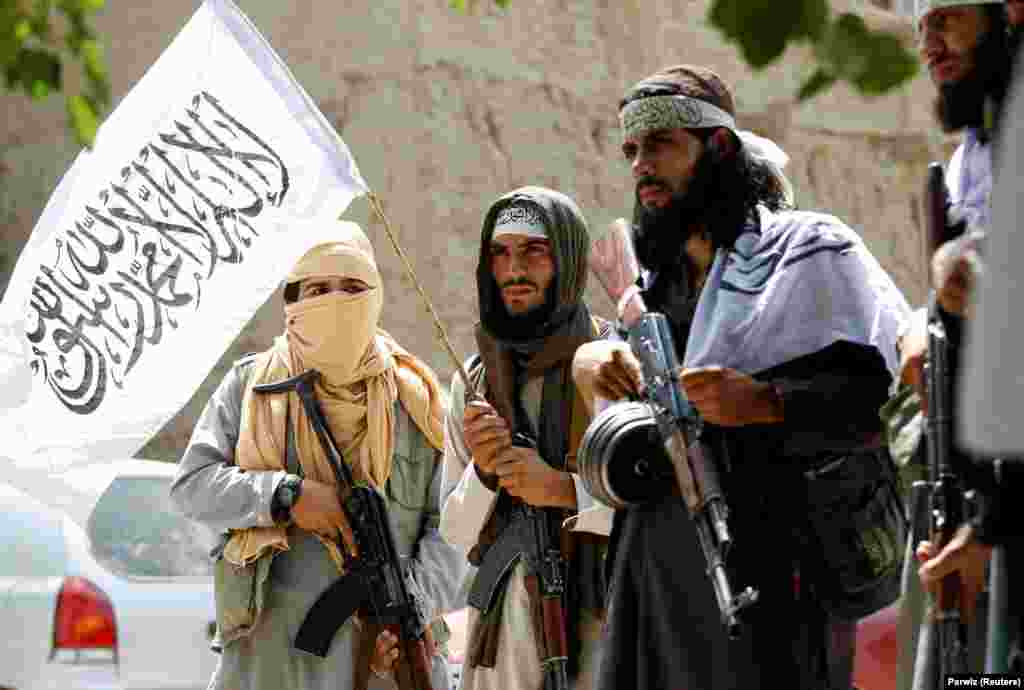 АВГАНИСТАН - Преговарачи на САД и на авганистанските талибанци постигнале начелен договор за клучните прашања од мировната спогодба за завршување на 17 годишната војна во Авганистан, изјави американскиот пратеник Залмај Калилзад.