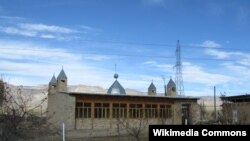 Өзбекстандағы ауылдық жердегі мешіттердің бірі (Көрнекі сурет).