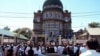 Крупнейшая дагестанская салафитская мечеть в Махачкале сегодня закрыта для прихожан, в массе своей попавших в "черные списки"