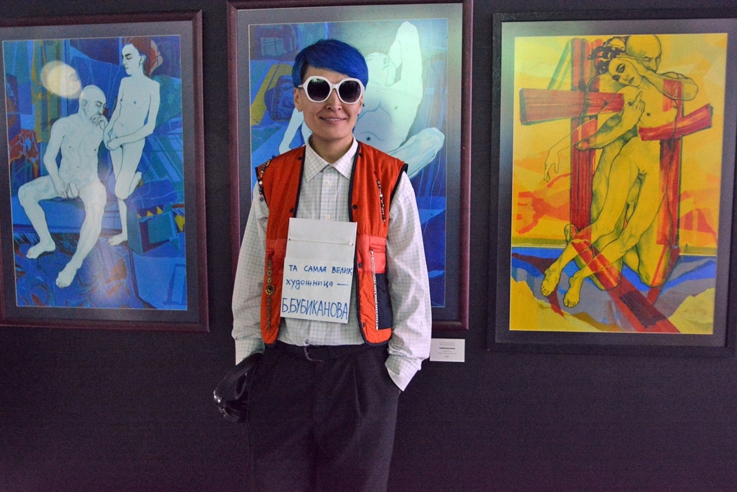 Әйел үстемдігінің тебуі туралы бейне