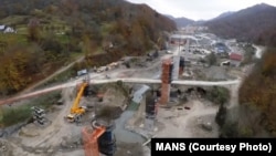 Crnogorska javnost je za devastaciju rijeke Tare doznala upravo kada je MANS objavio snimak drona