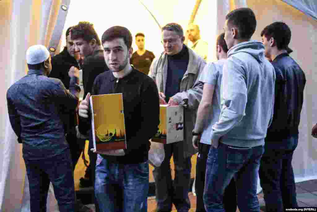 Кейбір мәліметтерге қарағанда, татар-липкалар саны 11 мың адамнан асады. Олардың жеті мыңдайы Беларусьте тұрады. 