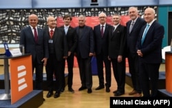 Candidații prezidențiali, fără Milos Zeman, înaintea ultimelor dezbateri la radio, 12 ianuarie 2018