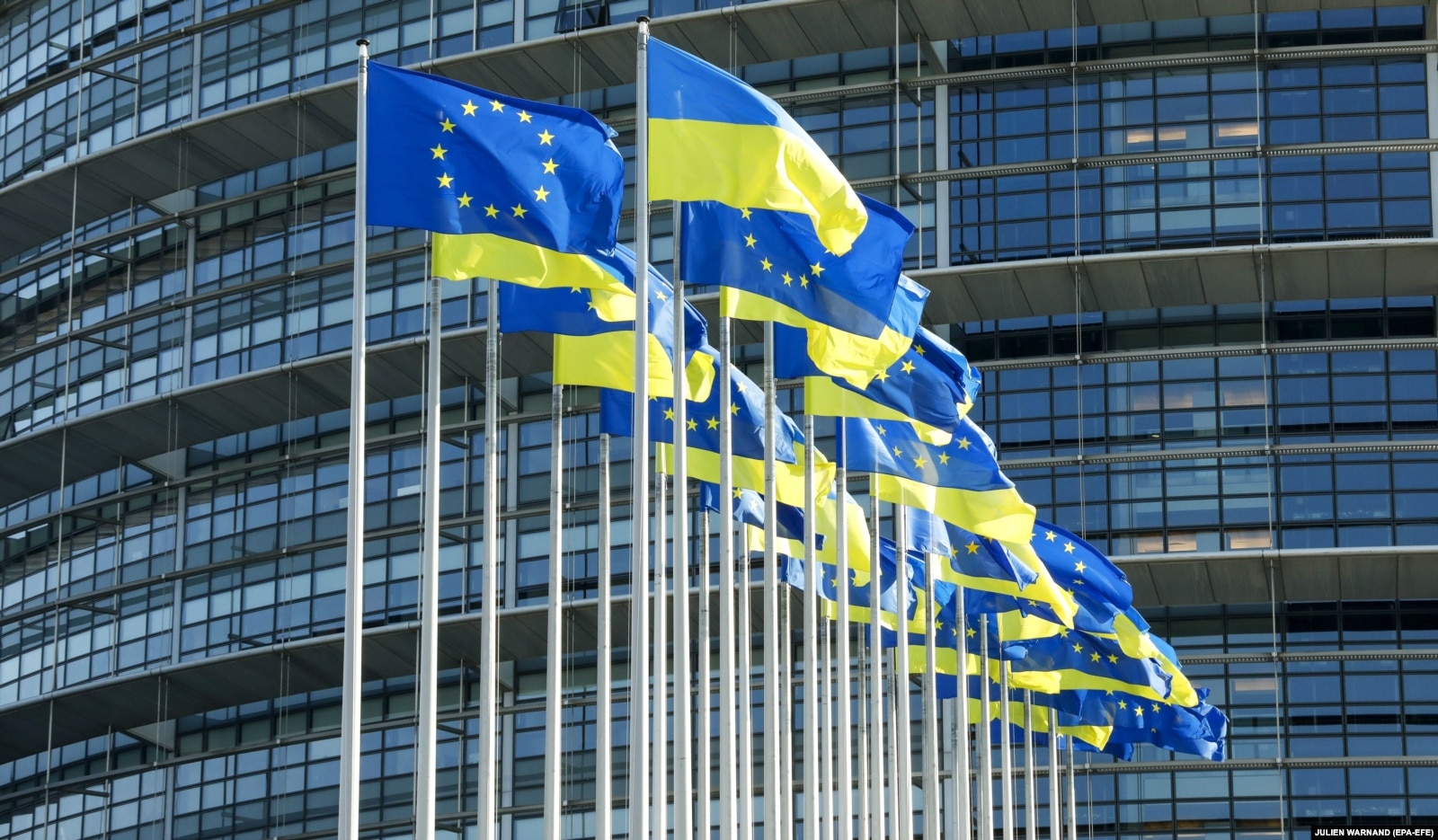 Украина принята в евросоюз. Флаг Евросоюза. Европарламент. Украина Евросоюз. ЕС Украина Россия.