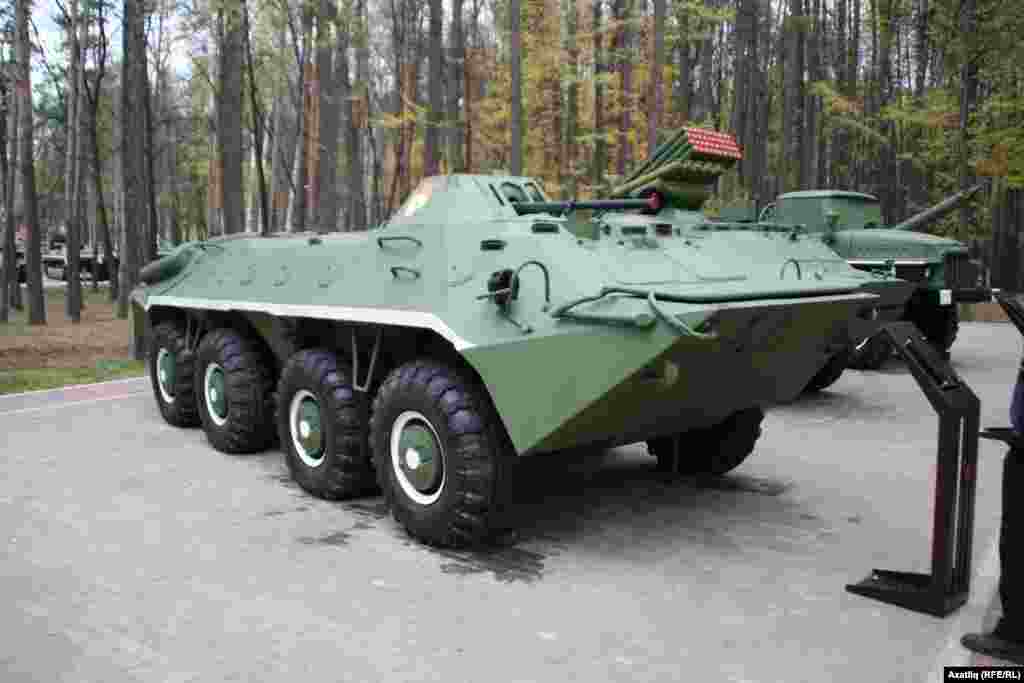 БТР-70 бронетранспортеры
