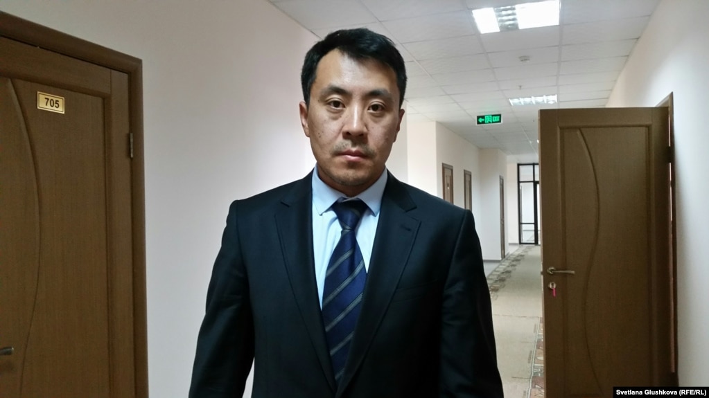 Адвокат Бауржан Азанов сообщил, что дело в отношении него прекращено
