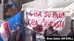 Parole kod šatora ispred Ministarstva branitelja, foto: Enis Zebić