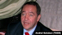 Former Russian Media Minister Mikhail Lesin (photo: April 2006)