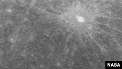 Первое фото Меркурия, переданное "Мессенджером"