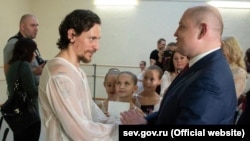 Сергій Полунін і голова Севастополя Михайло Развожаєв