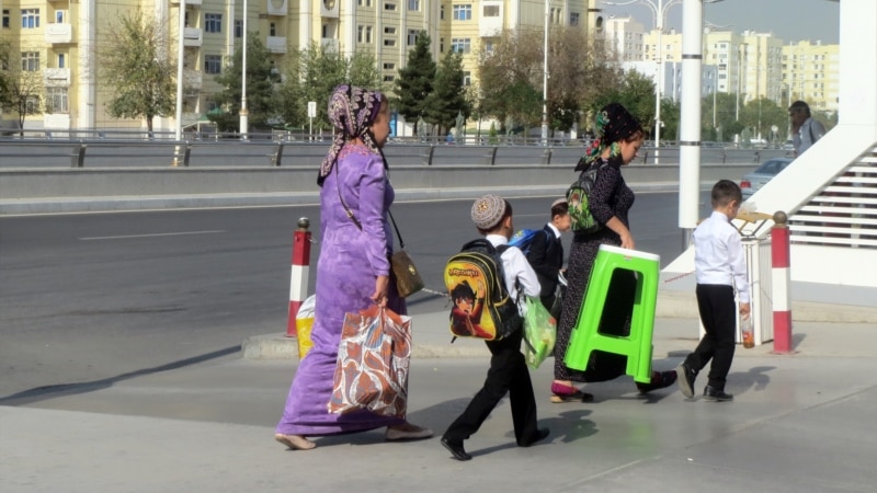 Salam, Dogan! Ene we çaga aýralygy jemgyýetiň uly meselesine' öwrüldi